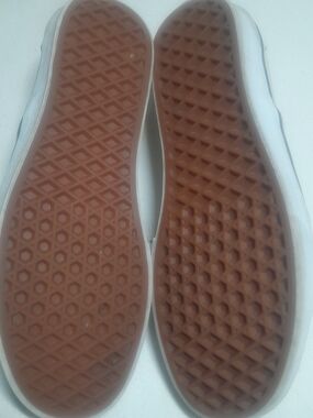 Vans Gum Rubber Sole Sneakers - Brown and White